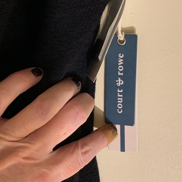 Court & Rowe Rich Black Cardigan - Size Medium - NWT - Picture 2 of 10